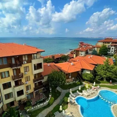Apartment Vip райский сад, огромная студия с садом